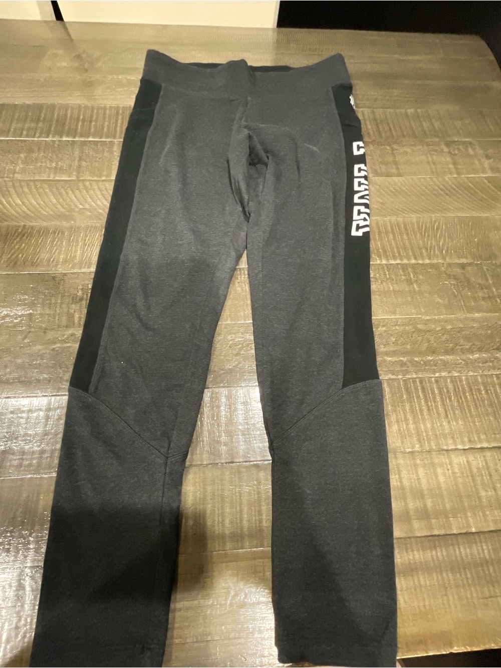 PINK Victoria's Secret Charcoal Gray & Black Panel Leggings